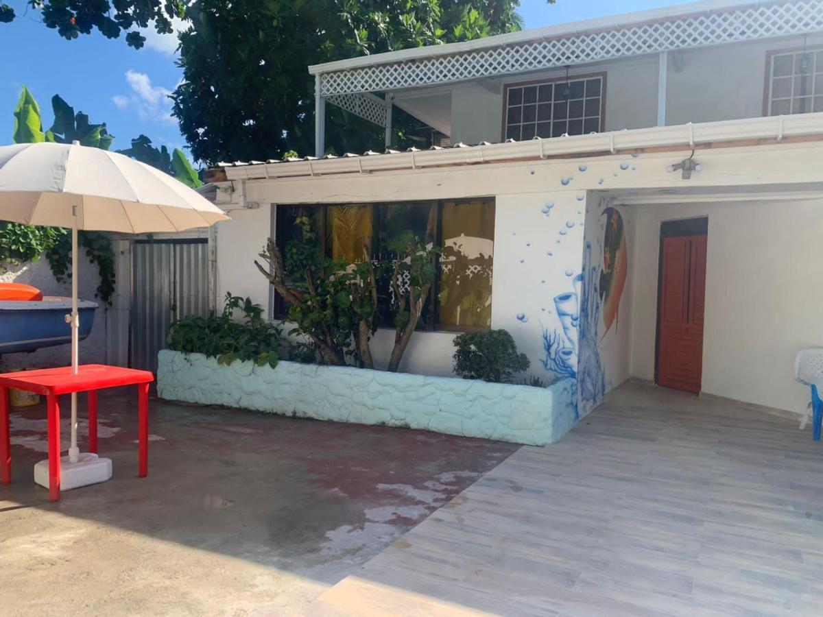 Joebi'S House Walking Distance To Rocky Cay Beach Ideal For Families Or Groups Buenavista  Экстерьер фото