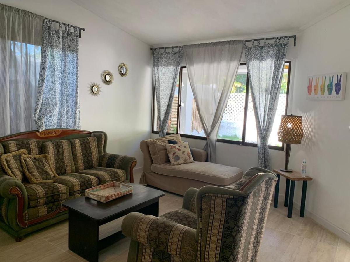 Joebi'S House Walking Distance To Rocky Cay Beach Ideal For Families Or Groups Buenavista  Экстерьер фото